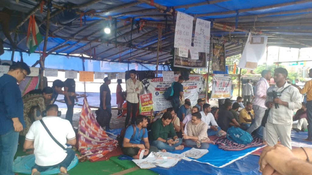 सरकार से वार्ता के लिए छात्र प्रतिनिधिमंडल तैयार, रविंद्र पासवान समेत 8 छात्र रखेंगे अपनी मांगें