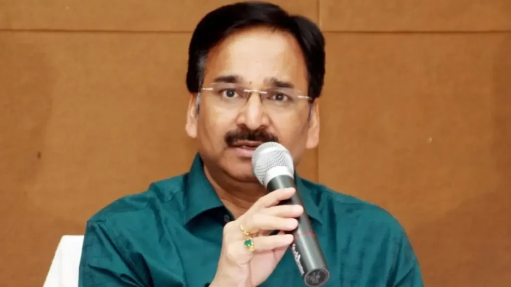 IAS अधिकारी विनय चौबे निलंबन मुक्त, कार्मिक विभाग में दिया योगदान