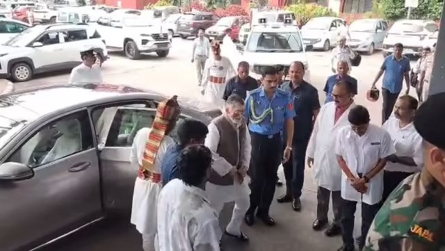 दांत का इलाज कराने रांची सदर अस्पताल पहुंचे राज्यपाल संतोष गंगवार